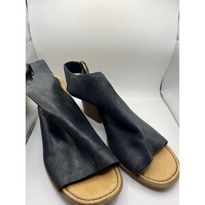 Born Black Leather Peep Toe Slingback Block Heel Sandals Women 11M